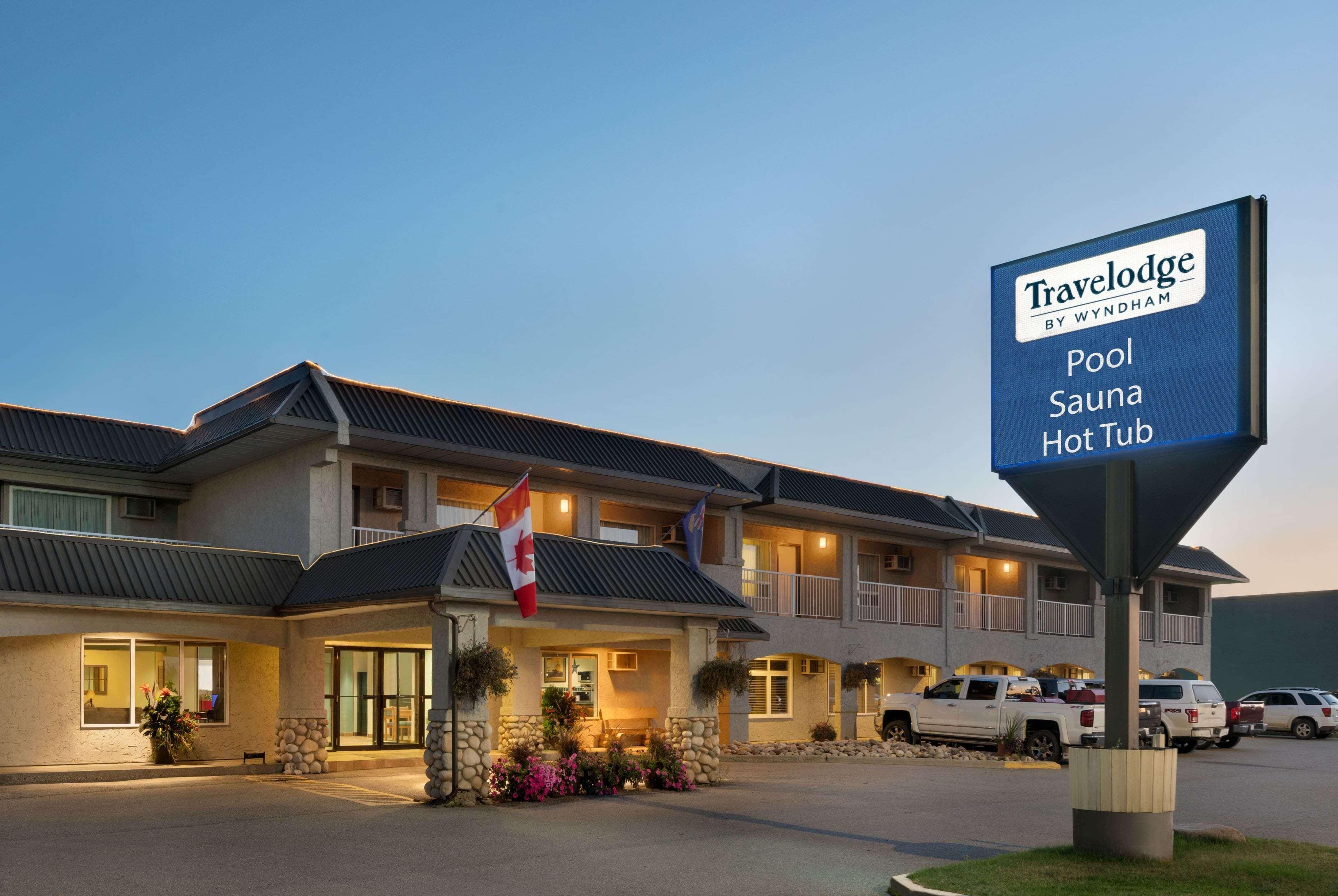 Travelodge By Wyndham Edson Exterior photo